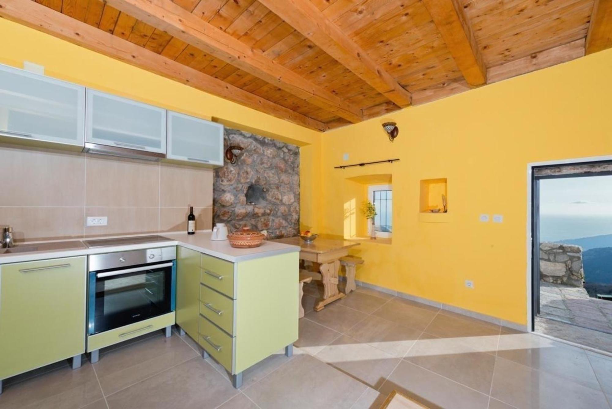Steinhaus Mimi 2 * Budva